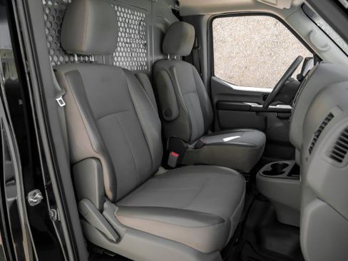 Used 2021 Nissan NV 2500 S image 39