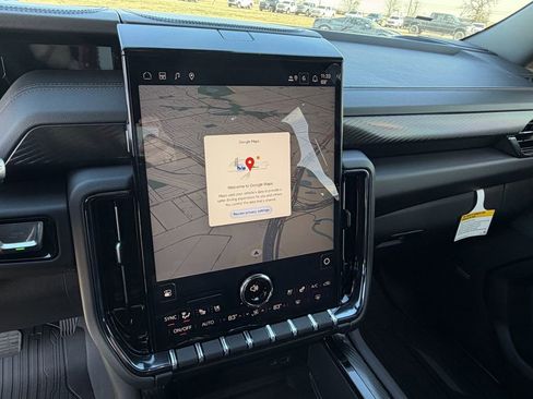 New 2026 GMC Yukon XL AT4 w/ AT4 Premium Plus Package image 16