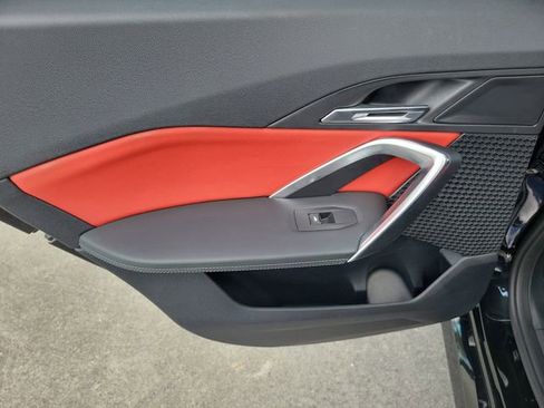 Used 2025 BMW X1 xDrive28i image 9