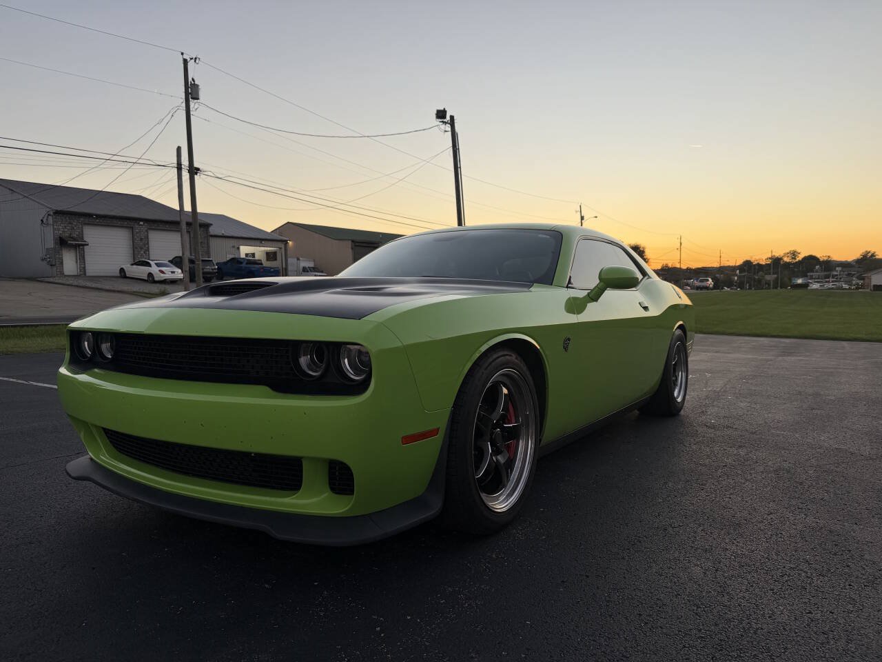 Used 2015 Dodge Challenger SRT Hellcat RWD image 4
