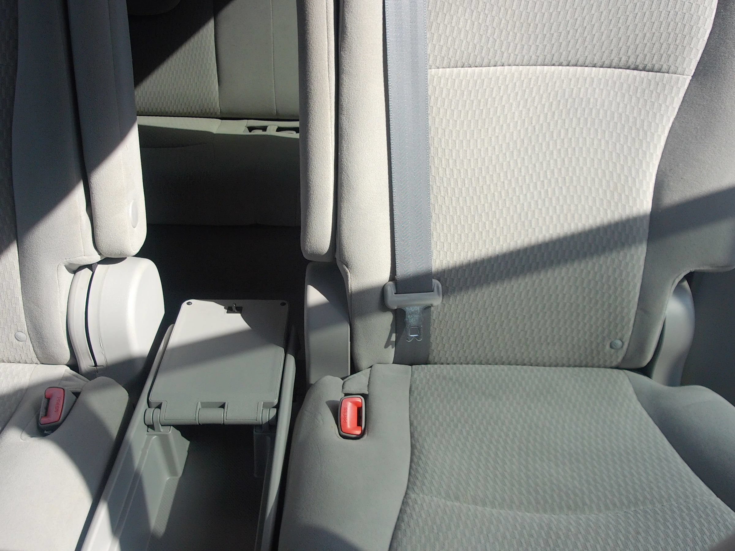 Used 2010 Toyota Highlander 2WD w/ 3rd Row Seat Pkg image 24