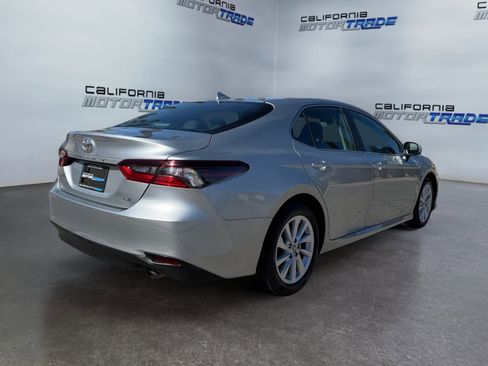 Used 2023 Toyota Camry LE image 5