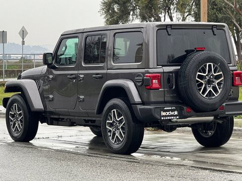 New 2026 Jeep Wrangler Unlimited Sahara w/ Safety Group AWD/4WD image 6