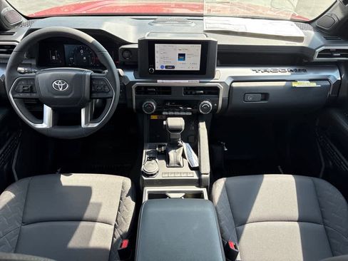 Used 2025 Toyota Tacoma SR5 image 9