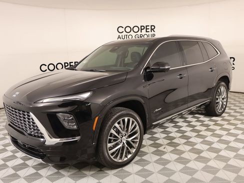 Used 2025 Buick Enclave Avenir w/ Super Cruise Package image 9