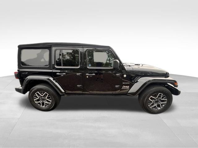 Used 2024 Jeep Wrangler Unlimited Sahara w/ Technology Group AWD/4WD image 10