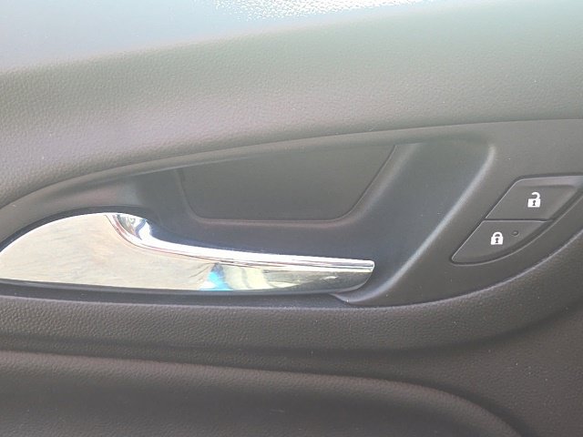 Used 2021 Chevrolet Equinox LT FWD image 20