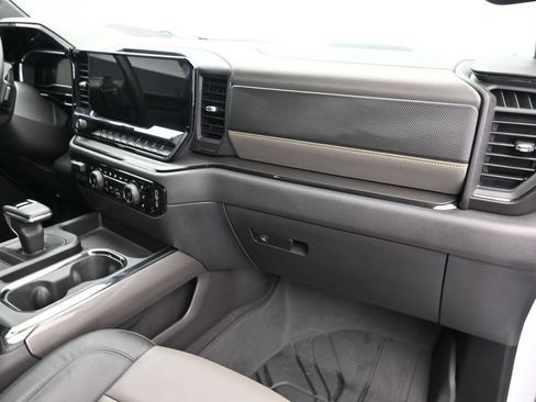 Used 2024 Chevrolet Silverado 1500 ZR2 w/ Technology Package AWD/4WD image 31