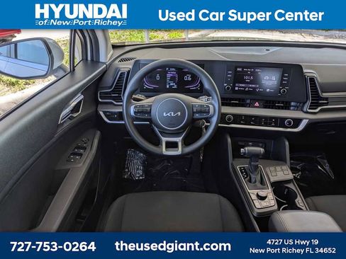 Used 2023 Kia Sportage LX FWD image 16