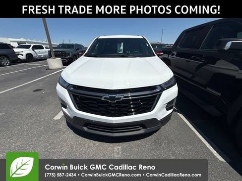 Used 2023 Chevrolet Traverse Premier w/ Redline Edition AWD/4WD image 2