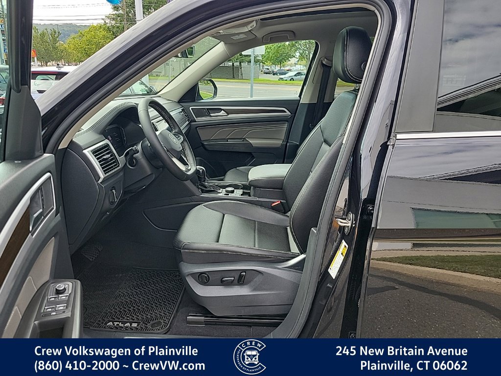 Certified 2023 Volkswagen Atlas SE w/ Panoramic Sunroof Package AWD/4WD image 13