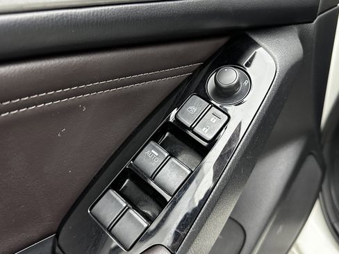 Used 2018 MAZDA MAZDA3 Touring image 10