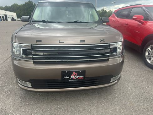 Used 2019 Ford Flex SEL w/ Equipment Group 202A image 4