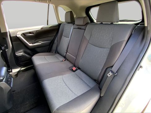 Used 2024 Toyota RAV4 XLE w/ Convenience Package FWD image 20