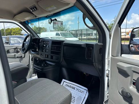 Used 2011 Chevrolet Express 2500 LS image 33