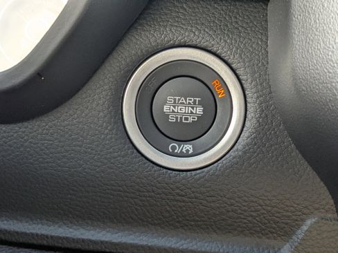 New 2026 RAM 1500 Laramie AWD/4WD image 36