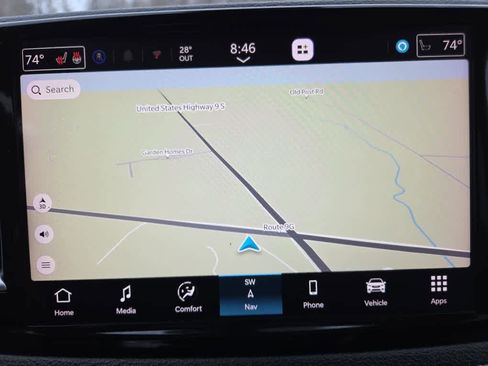 Used 2023 Chrysler Pacifica Limited w/ Uconnect Theater Family Group image 19