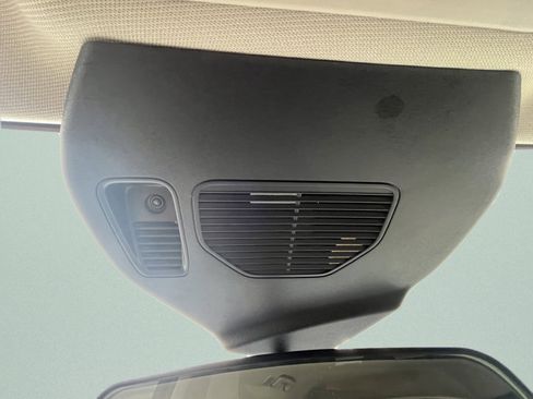 Used 2020 Ford Escape SE image 18