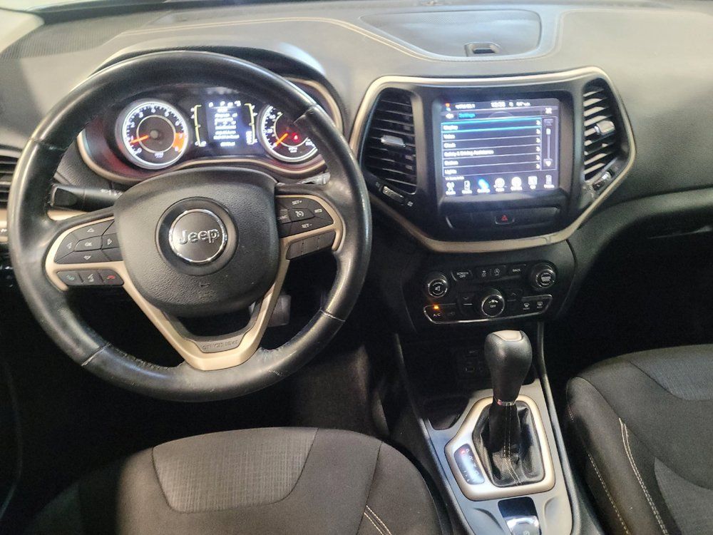 Used 2015 Jeep Cherokee Latitude FWD image 22