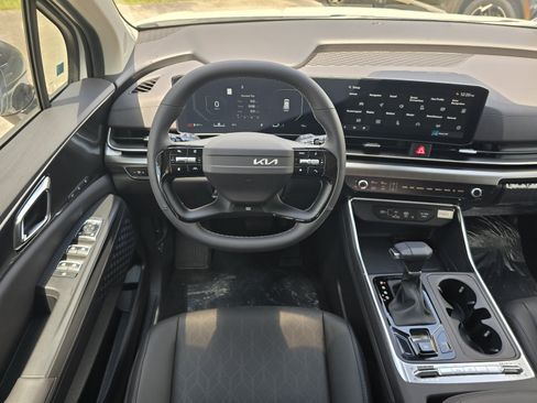 New 2027 Kia Carnival SX w/ Dark Edition Package FWD image 6
