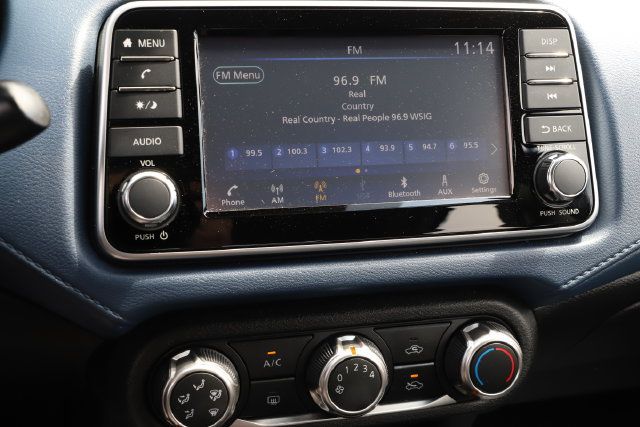 Used 2025 Nissan Versa SV FWD image 28