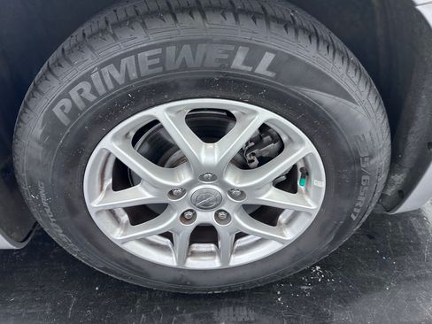 Used 2020 Chrysler Pacifica Touring-L FWD image 21