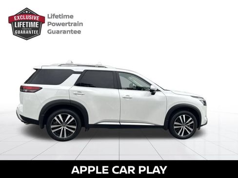 Certified 2025 Nissan Pathfinder Platinum w/ Cargo Package FWD image 8