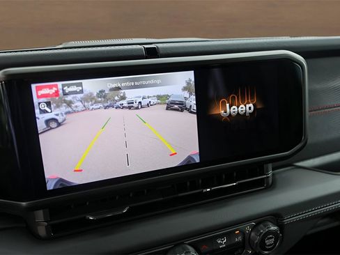 Used 2025 Jeep Gladiator Rubicon image 17