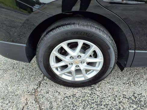Used 2024 Chevrolet Equinox LT FWD image 46