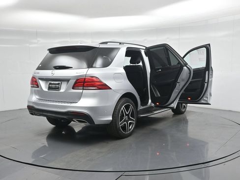 Used 2019 Mercedes-Benz GLE 400 4MATIC image 5