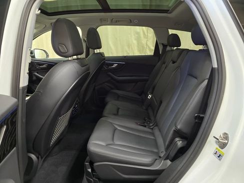 Used 2023 Audi Q7 3.0T Premium Plus AWD/4WD image 32