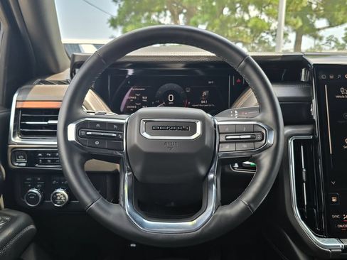 Certified 2025 GMC Yukon XL Denali AWD/4WD image 14