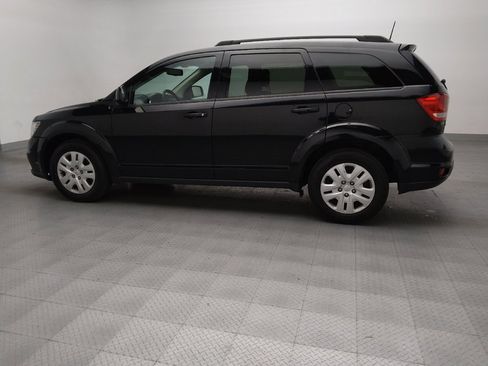 Used 2019 Dodge Journey SE image 3