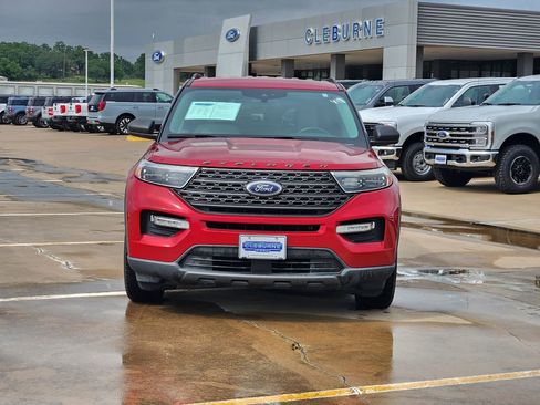 Used 2021 Ford Explorer XLT w/ Equipment Group 202A RWD image 2