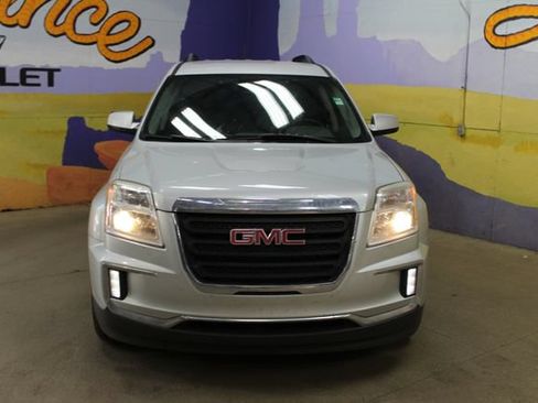 Used 2017 GMC Terrain SLE w/ Driver Alert Package I AWD/4WD image 2
