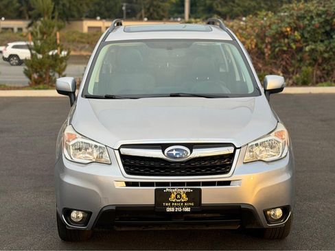 Used 2015 Subaru Forester 2.5i Limited AWD/4WD image 2