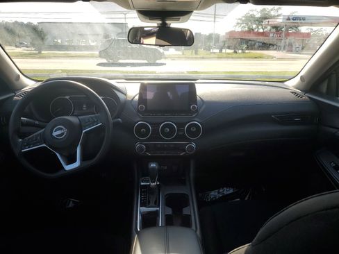 Used 2024 Nissan Sentra SV FWD image 9