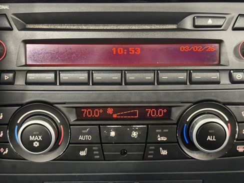 Used 2011 BMW 128i Convertible image 33