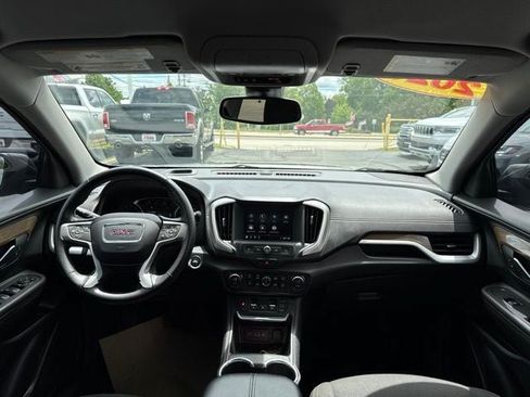 Used 2020 GMC Terrain SLE w/ Driver Convenience Package FWD image 25