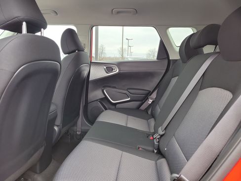 Used 2025 Kia Soul LX w/ LX Technology Package image 11