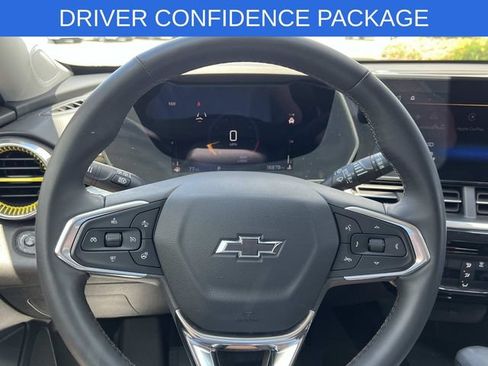 Used 2025 Chevrolet Trax ACTIV w/ Driver Confidence Package FWD image 16