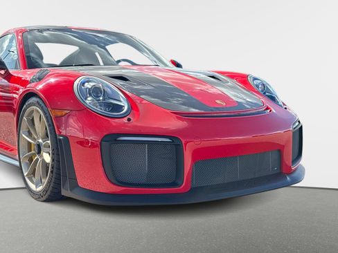 Used 2018 Porsche 911 GT2 RS image 8