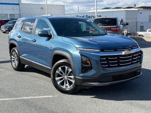 New 2026 Chevrolet Equinox LT w/ Convenience Package II AWD/4WD image 1