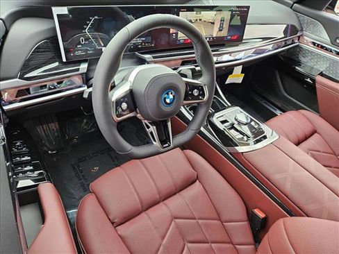 New 2026 BMW 750e xDrive AWD/4WD image 3