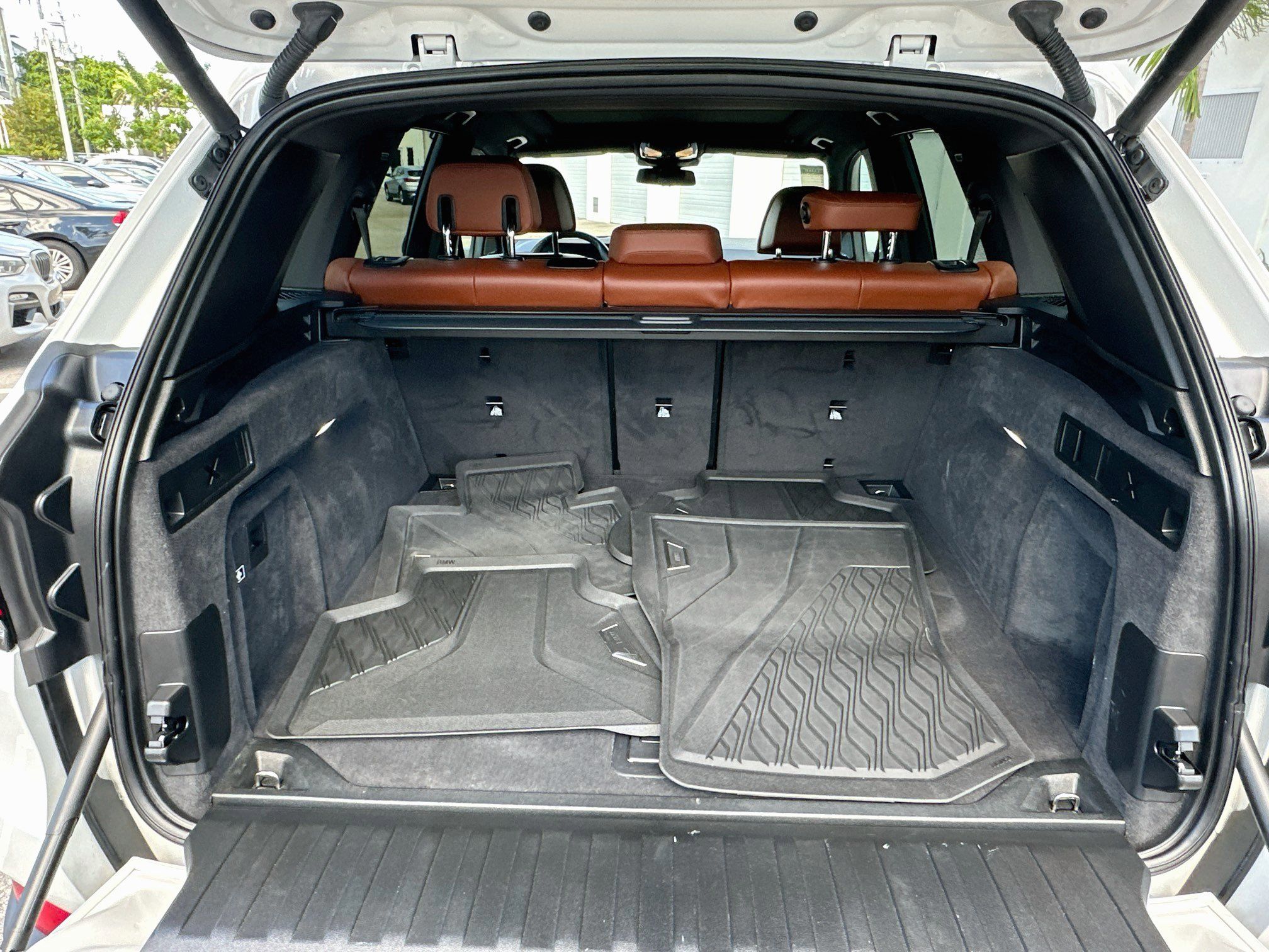 Used 2025 BMW X5 sDrive40i w/ Executive Package RWD image 28