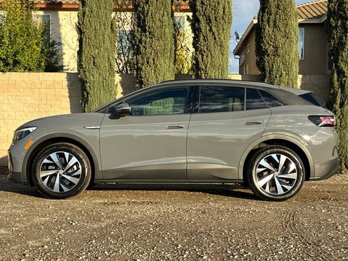 New 2025 Volkswagen ID.4 Pro image 7