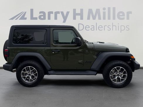 Used 2024 Jeep Wrangler Sport AWD/4WD image 7