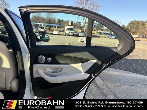 Used 2022 Mercedes-Benz E 450 4MATIC Sedan image 12