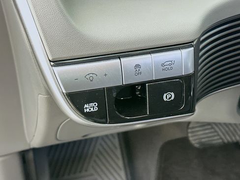 Used 2024 Hyundai Ioniq 5 SEL RWD image 17