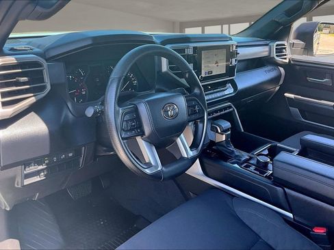 Used 2025 Toyota Tundra SR5 AWD/4WD image 18